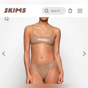 Skims free cut thong